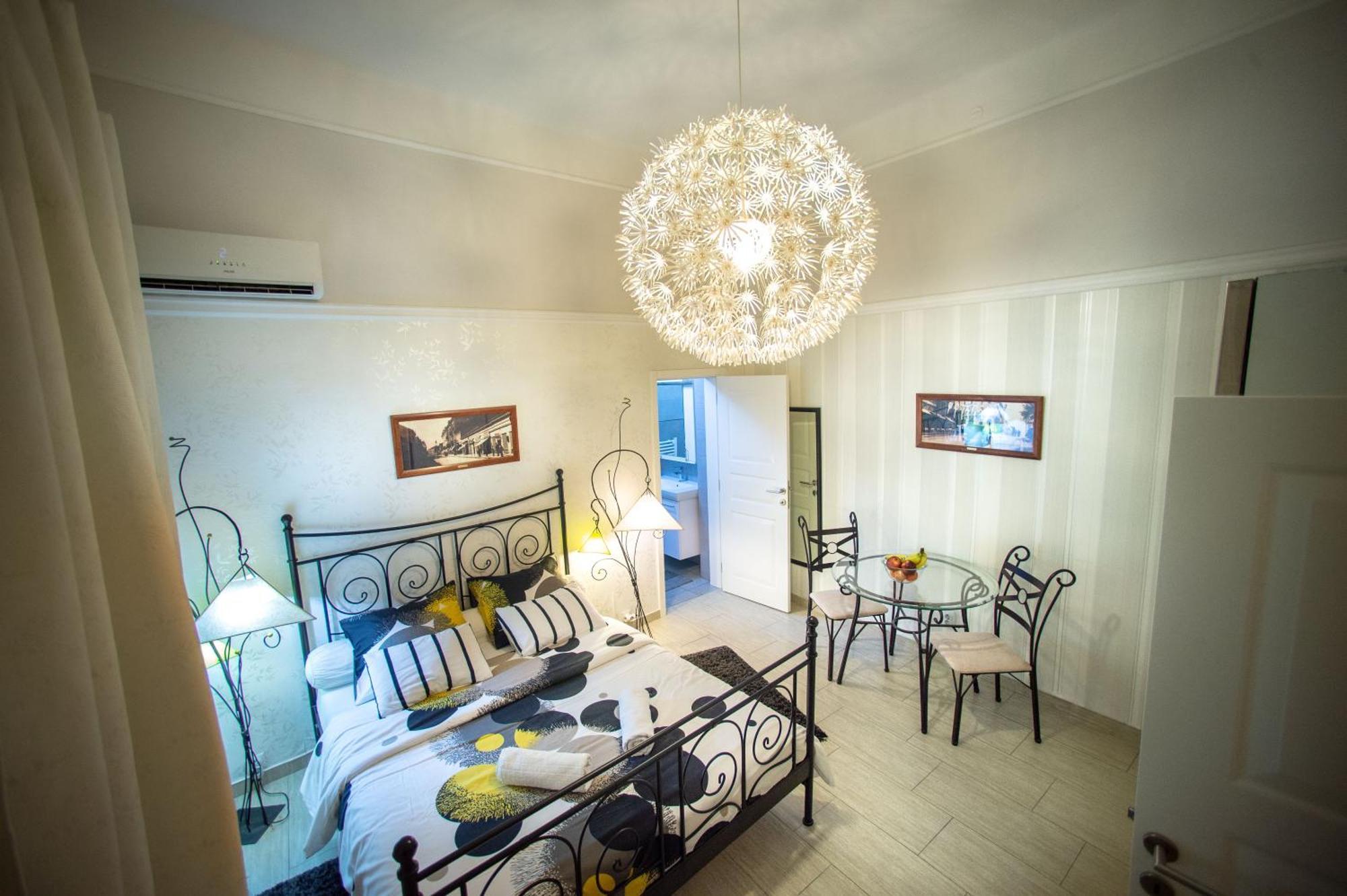 Central Charm Modern 2Br Apt-Free Parking Near เบลเกรด ภายนอก รูปภาพ